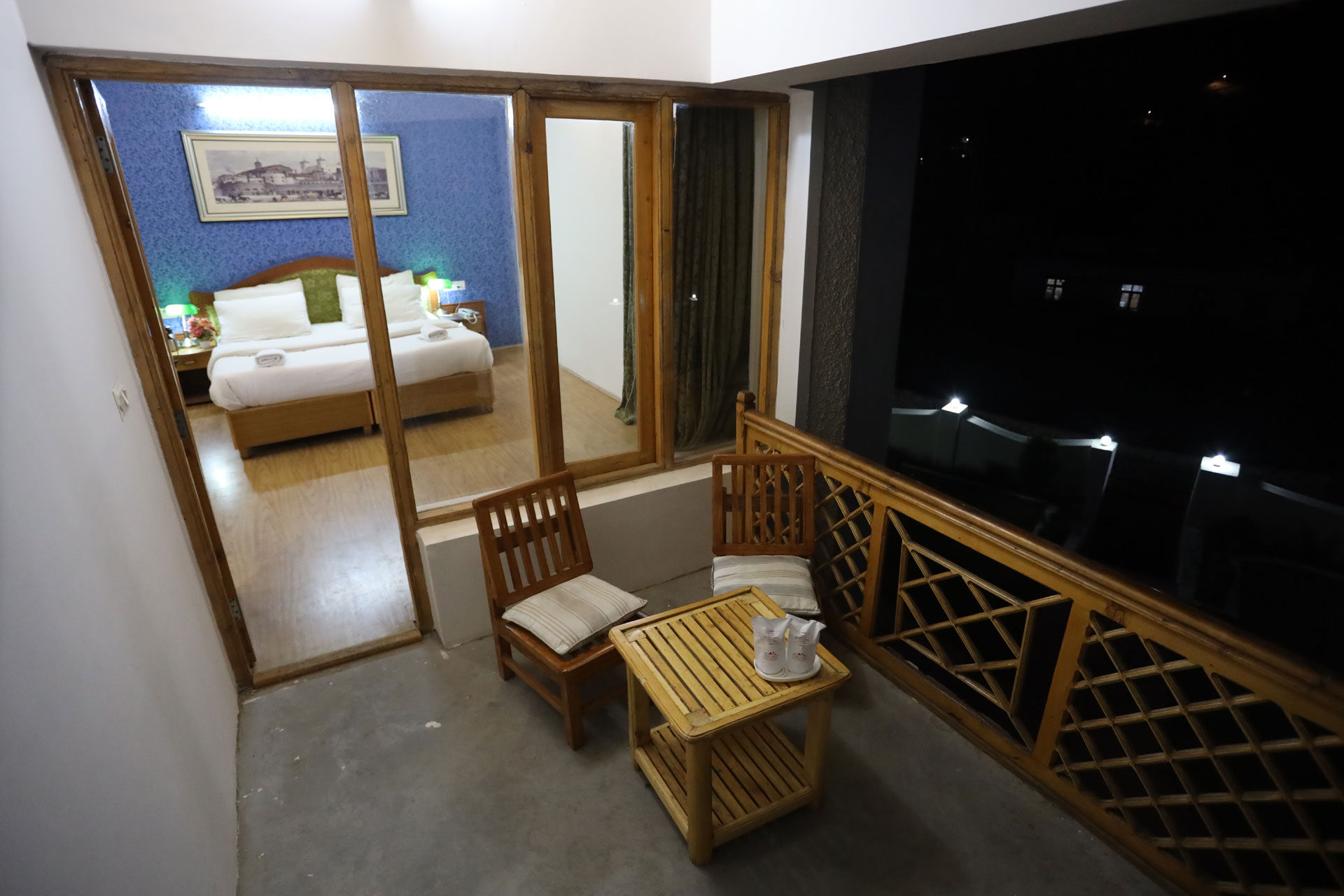 Room 05